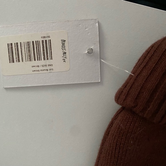 Princess Polly Beanie - Picture 3 of 3